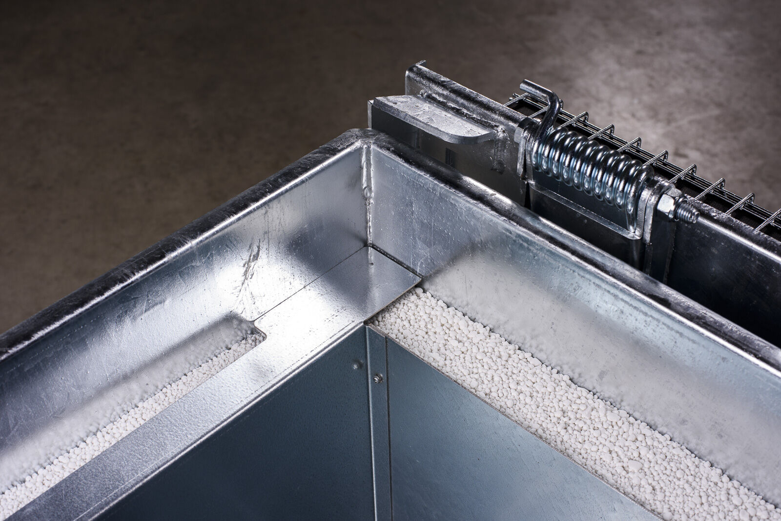 Lio Guard Storage Box 90 battery storage container made of galvanized steel for lithium-ion batteries including Pyrobubbles