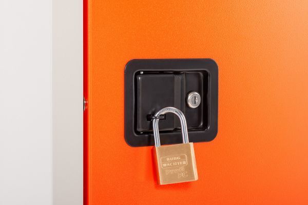 CEMO padlock for battery storage cabinet FMplus
