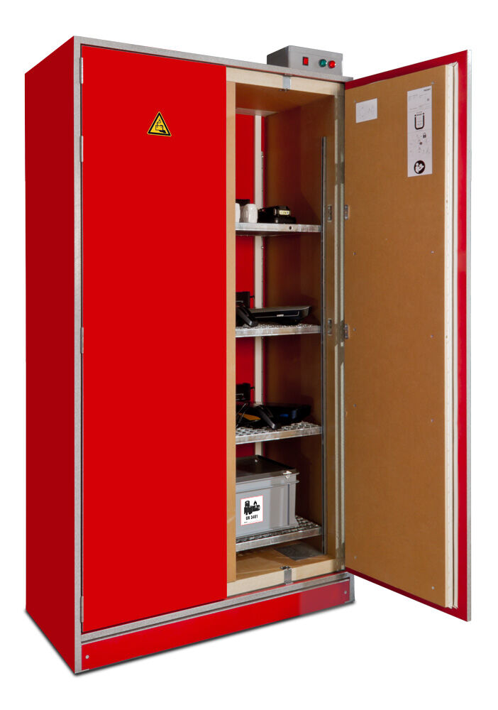 PRIOCAB-Li EI90 2-flügeliger Standschrank inkl. Belüftungssystem, Rauchdetektor, 4 Steckdosenleisten mit je 5 Steckplätzen