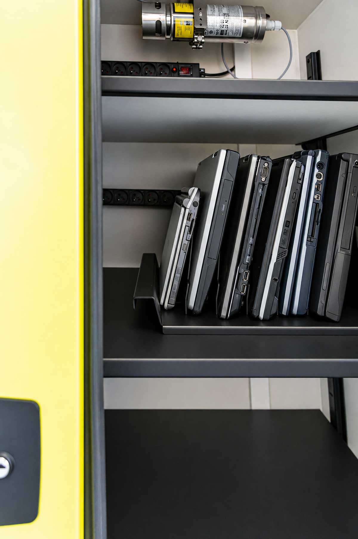 LOXXER Multimedia Device Holder