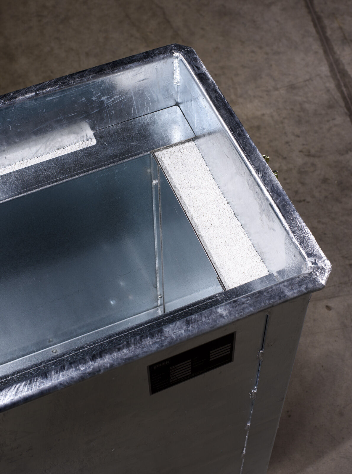 Lio Guard Storage Box 30 Akku-Lagerbehälter aus verzinktem Stahl für Lithium-Ionen-Batterien inkl. Pyrobubbles