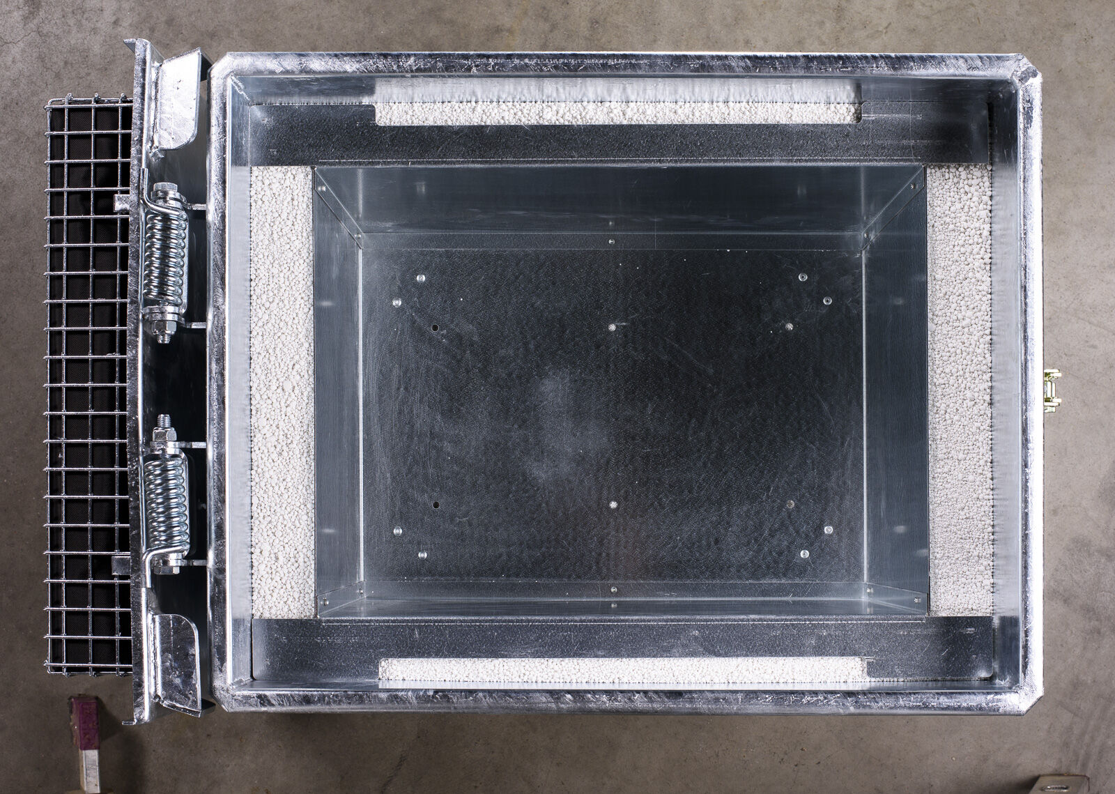 Lio Guard Storage Box 90 battery storage container made of galvanized steel for lithium-ion batteries including Pyrobubbles